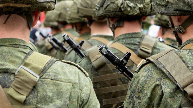 Трябва ли Европа да върне задължителната военна служба?